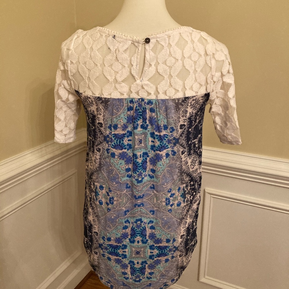 Anthropologie Top - Picture 2 of 3